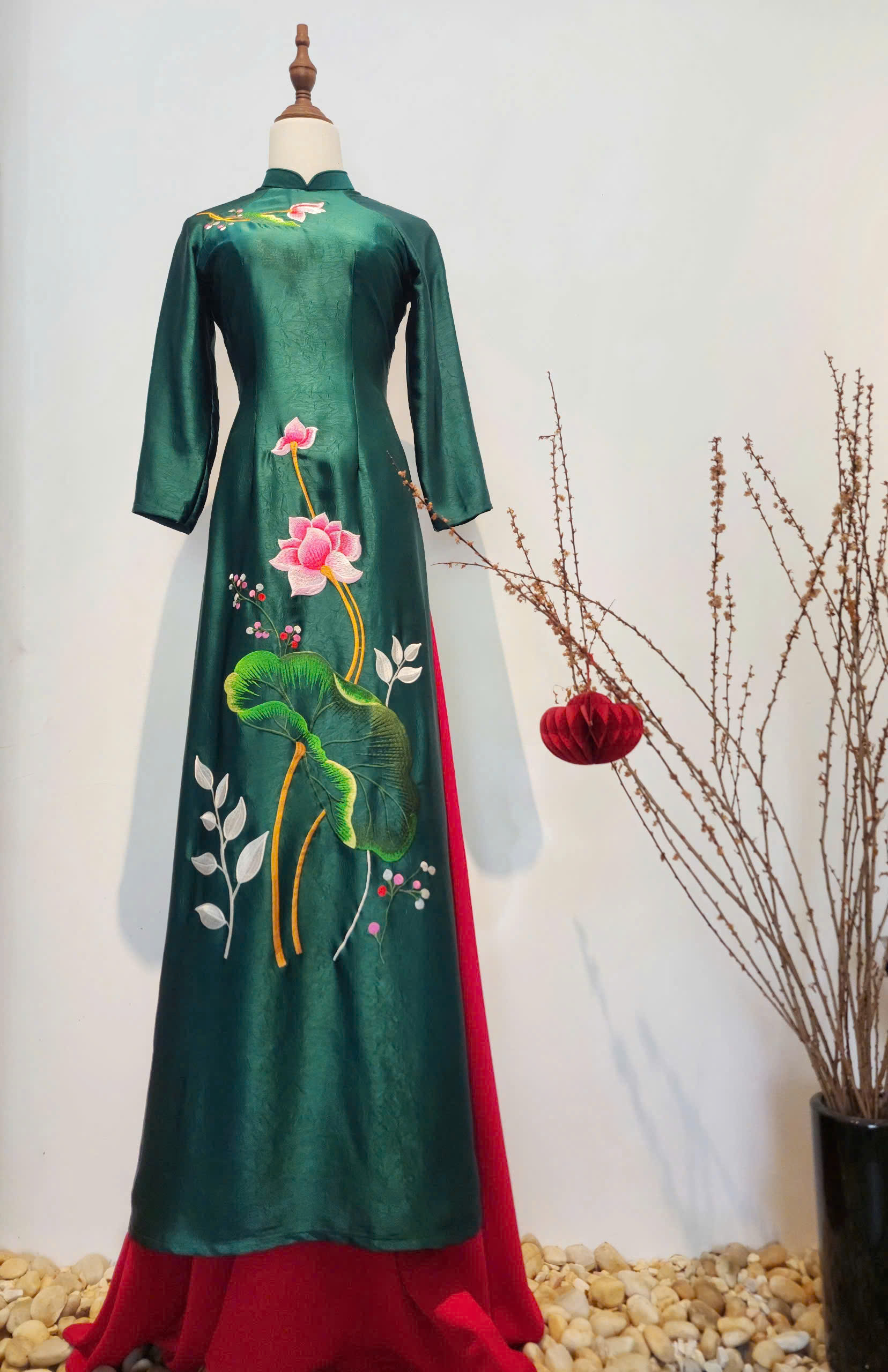LIÊN DIỆP SẮC