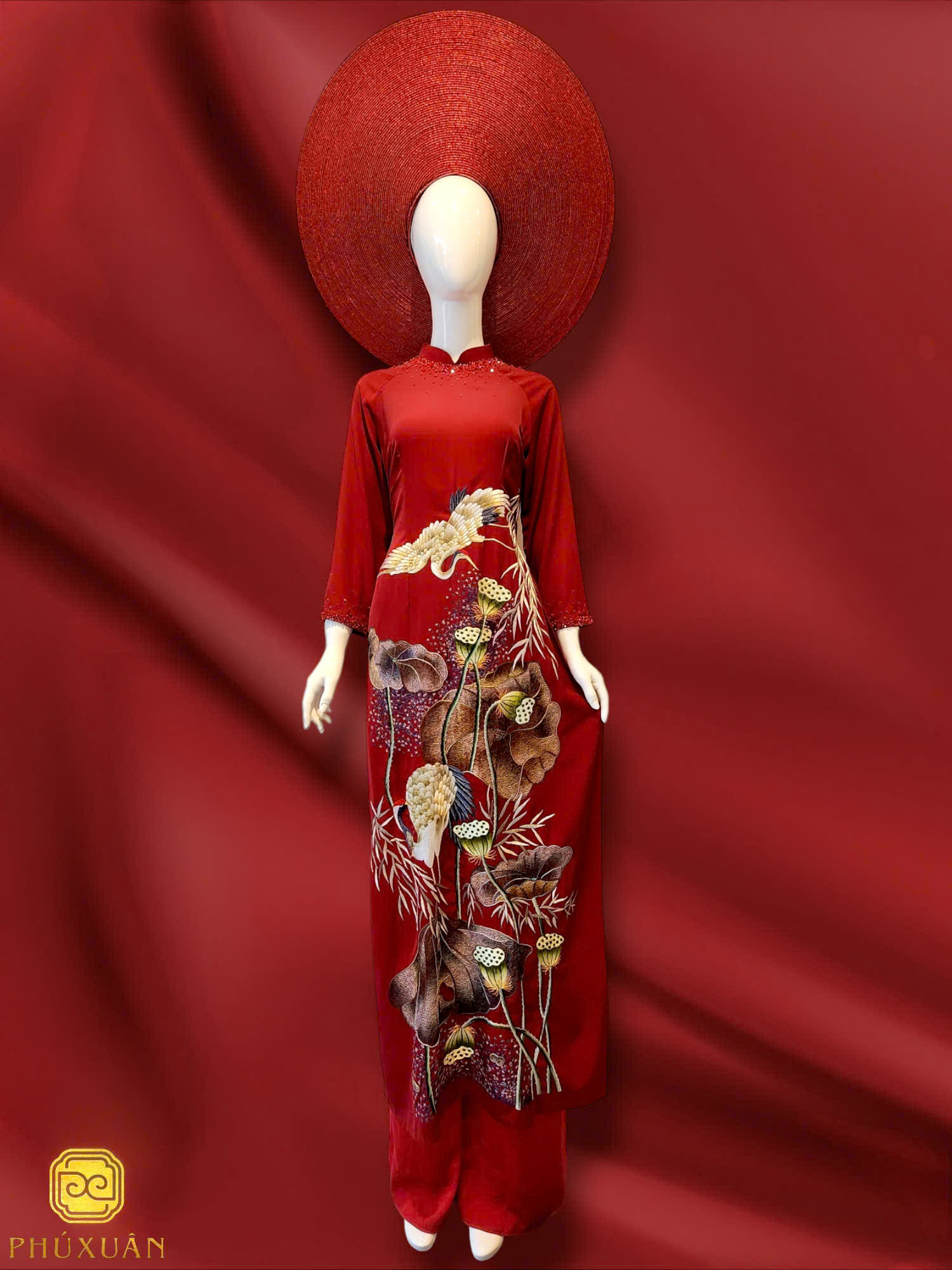 HẠC LIÊN TÂM