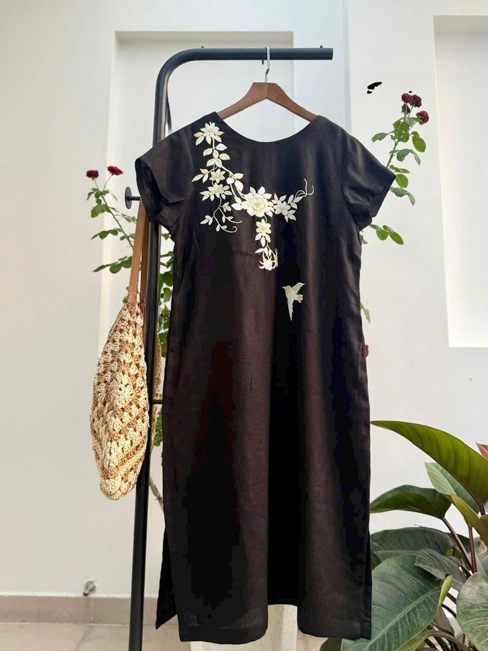 VÁY LINEN THÊU TAY