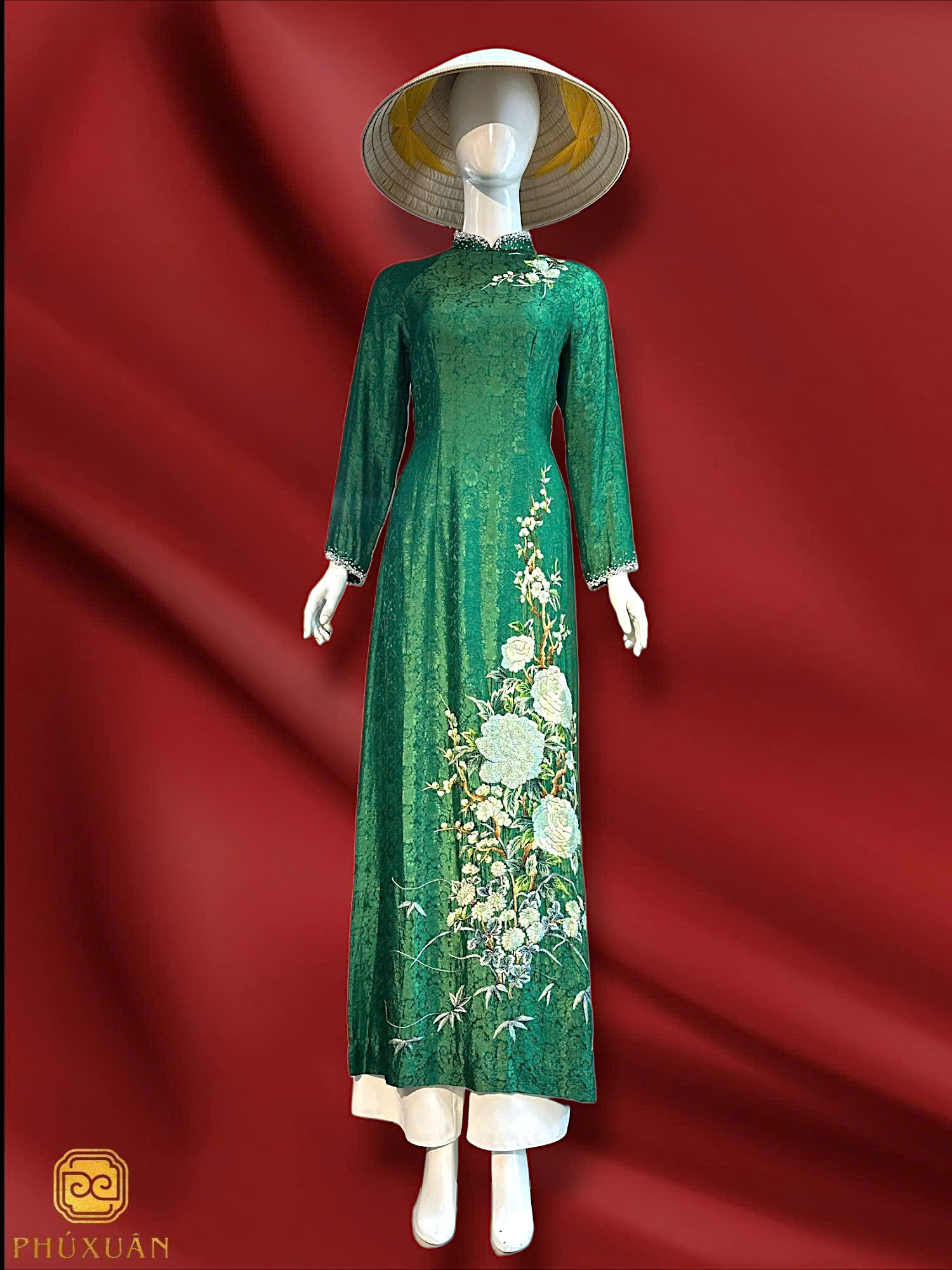 NGỌC KHUÊ