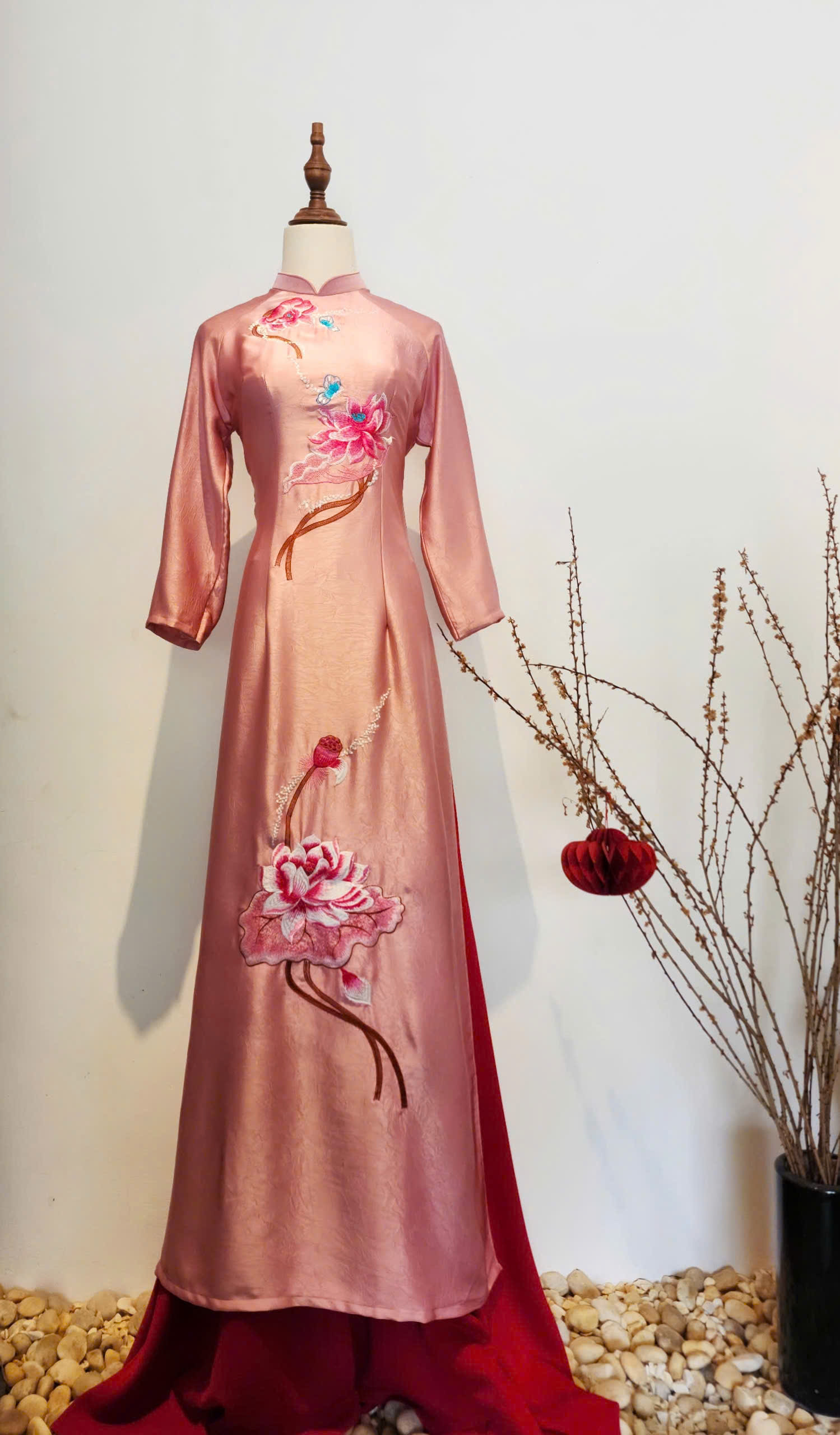 Ý LIÊN UYỂN 